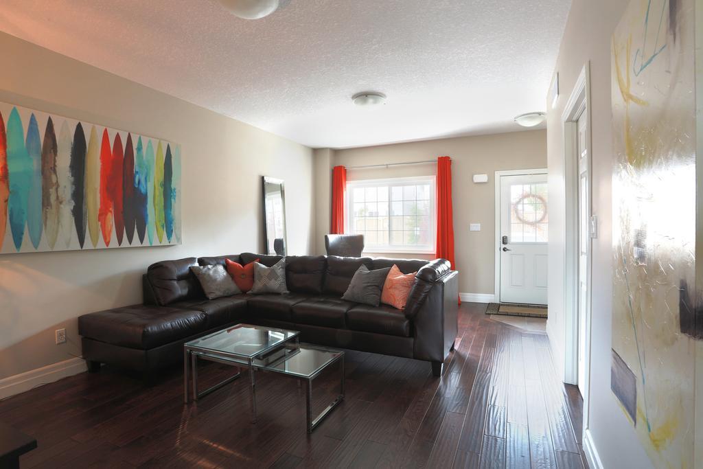 Boardwalk Homes - Executive Townhomes Kitchener Room photo
